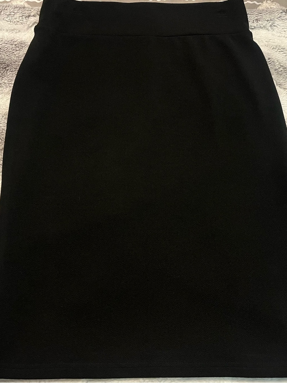 Women's Black Midi Pencil Skirt - Sleek Everyday Staple